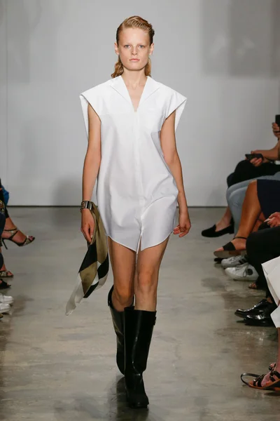 Look 7